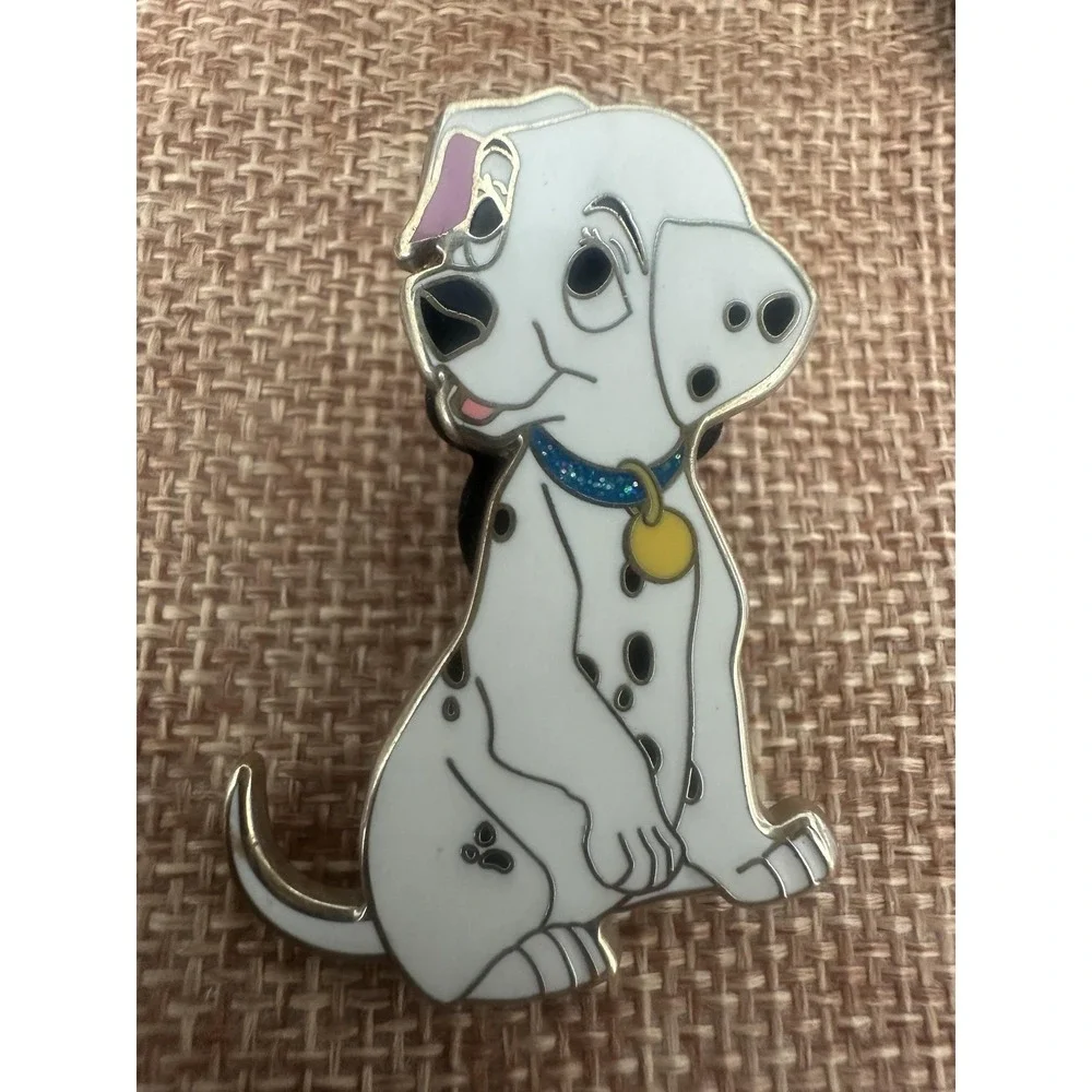 Disney 101 Dalmatians Puppy Pin 2018 Rare Hard toFind Blue Collar Disney Trading